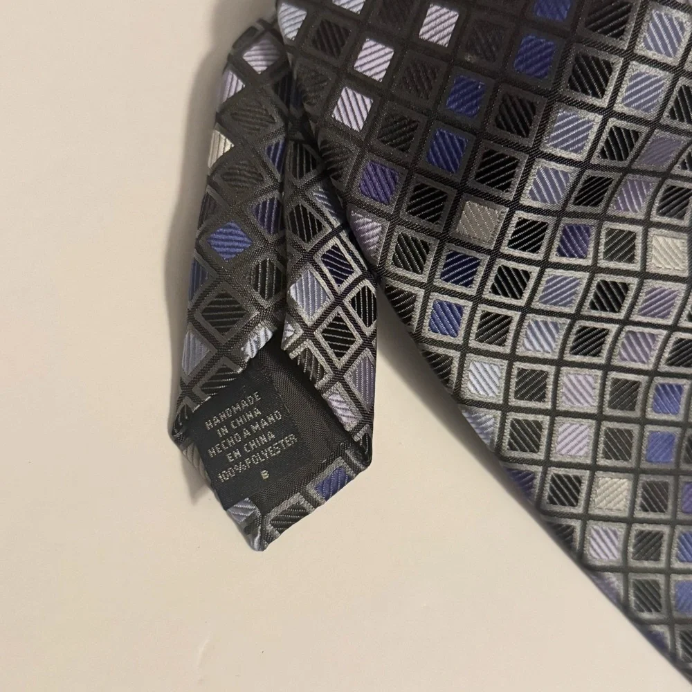 Van Heusen Diamond Pattern Tie‎ - Black and Gray